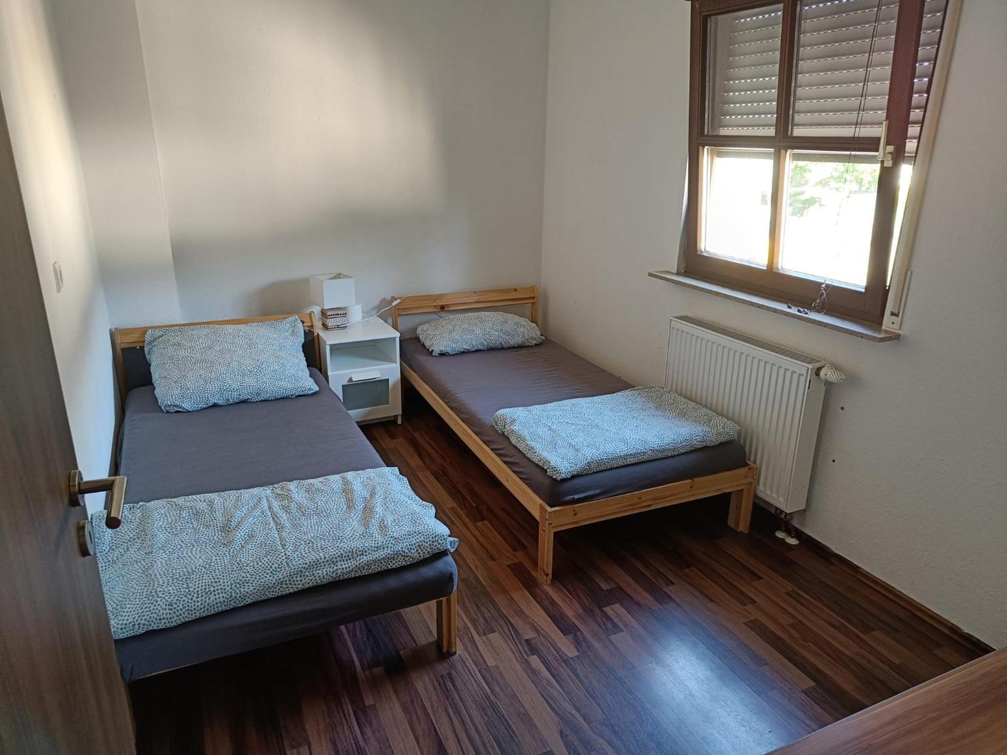 Ferienwohnung Mit 123Qm Fuer 8 Personen Mit Sehr Grossem Garten, Einfache Innen-Ausstattung Лайпциг Екстериор снимка