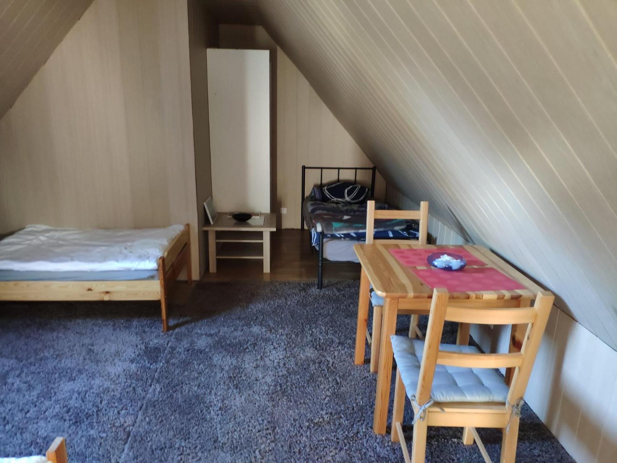 Ferienwohnung Mit 123Qm Fuer 8 Personen Mit Sehr Grossem Garten, Einfache Innen-Ausstattung Лайпциг Екстериор снимка