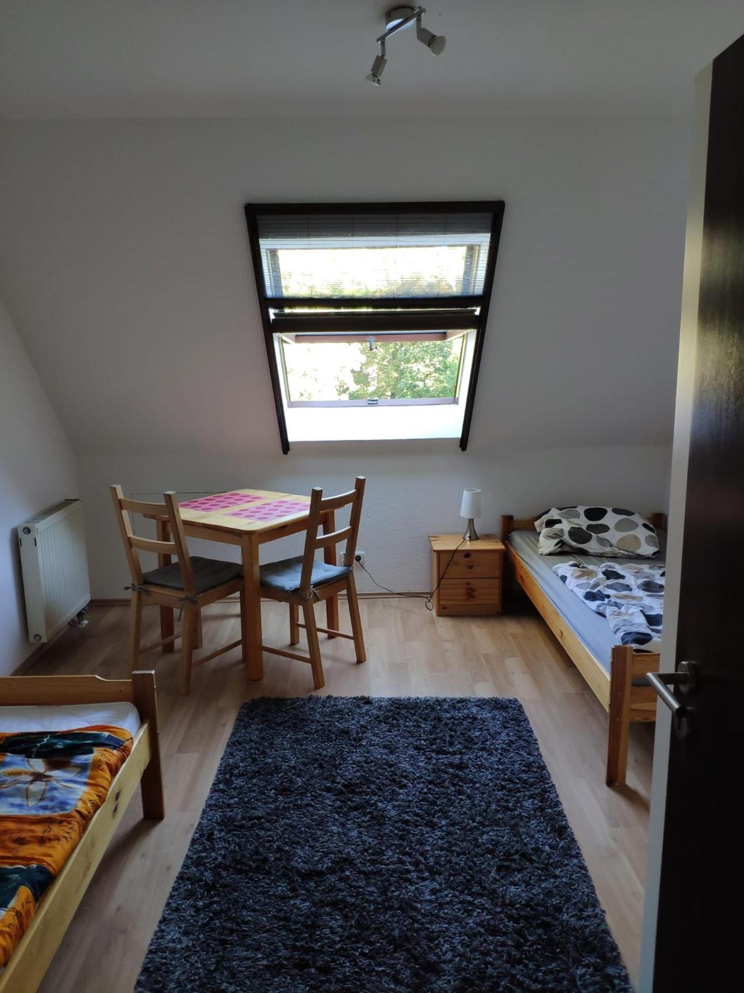 Ferienwohnung Mit 123Qm Fuer 8 Personen Mit Sehr Grossem Garten, Einfache Innen-Ausstattung Лайпциг Екстериор снимка